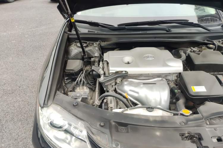 Used Lexus ES 2014 250 Elite Edition Engine Bay Right