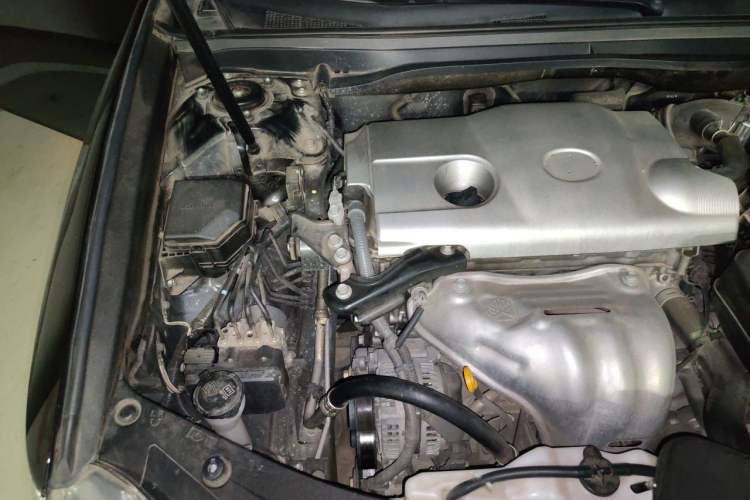 Used Lexus ES 2014 250 Elite Edition Engine Bay Right