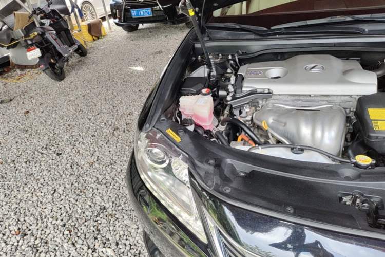 Used Lexus ES 2014 300h Elite Edition Engine Bay Right