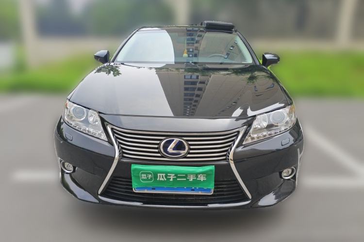 Used Lexus ES 2014 300h Elite Edition Front