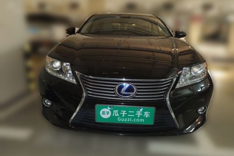 Used Lexus ES 2014 300h Elite Edition Front