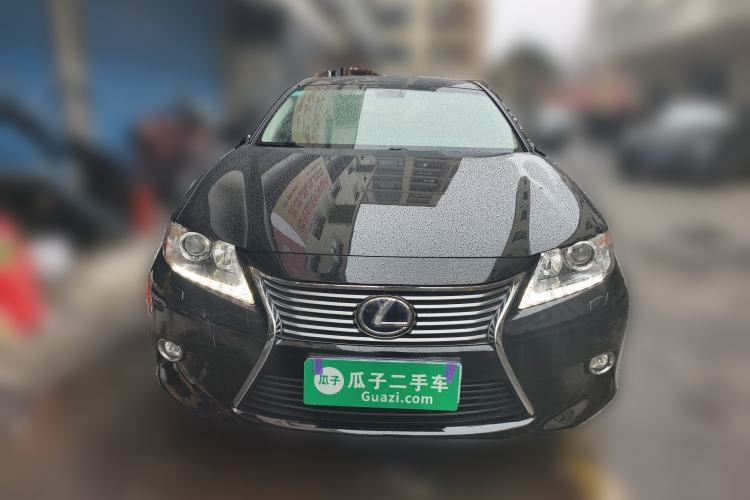 Used Lexus ES 2014 300h Elite Edition Front
