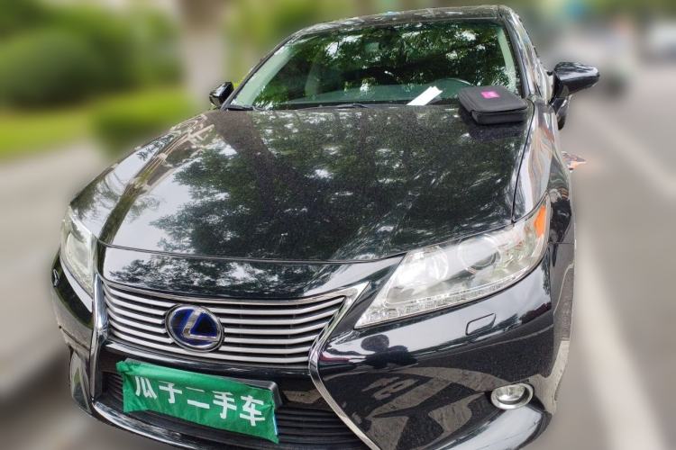 Used Lexus ES 2014 300h Elite Edition Front