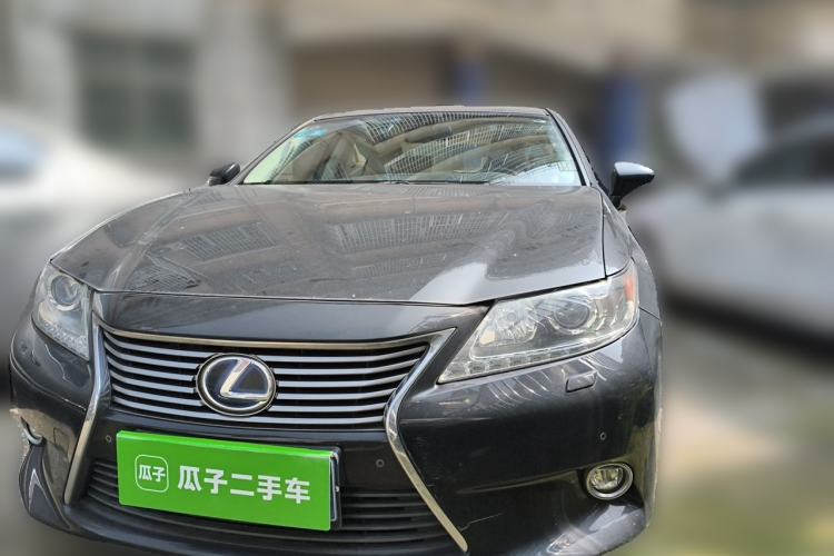 Used Lexus ES 2014 300h Elite Edition Front