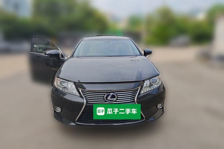Used Lexus ES 2014 300h Elite Edition Front