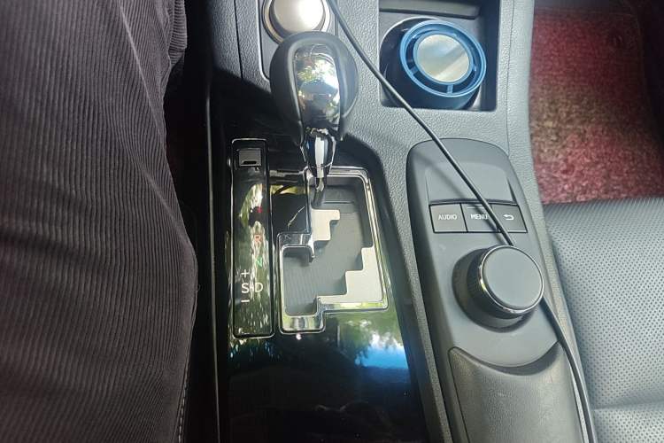 Used Lexus ES 2014 250 Elite Edition Gear Lever