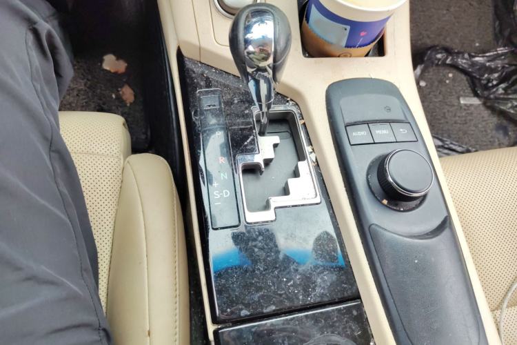 Used Lexus ES 2014 250 Elite Edition Gear Lever