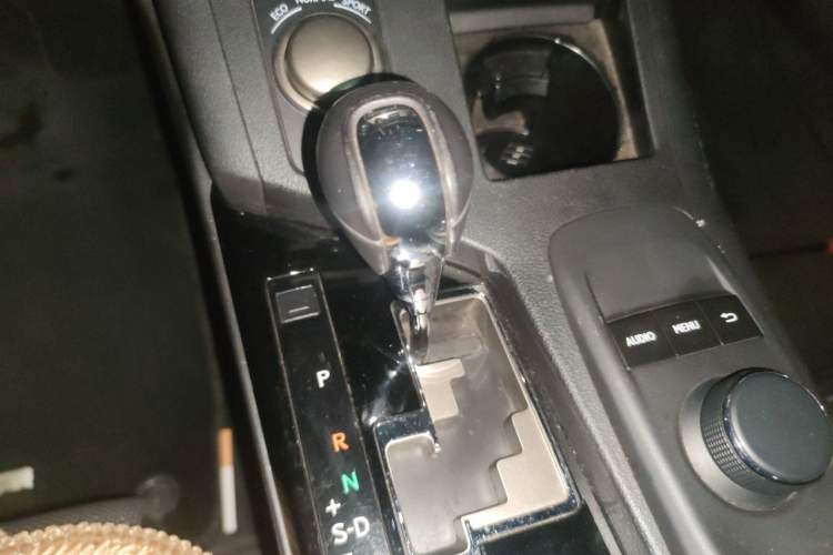 Used Lexus ES 2014 250 Elite Edition Gear Lever