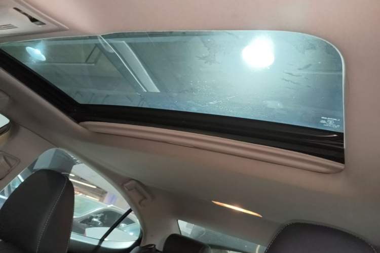 Used Lexus ES 2014 300h Elite Edition Headliner