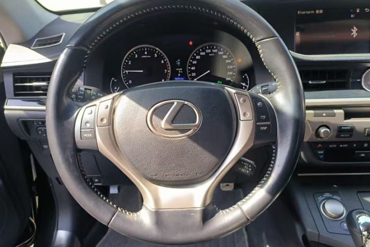 Used Lexus ES 2014 250 Comfort Edition Interior 2