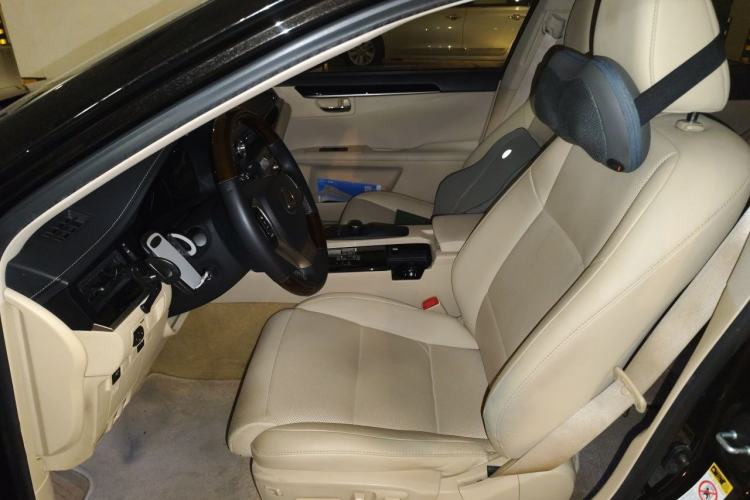 Used Lexus ES 2014 300h Elite Edition Left Front Seat