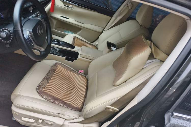 Used Lexus ES 2014 300h Elite Edition Left Front Seat