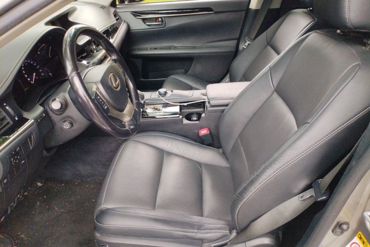 Used Lexus ES 2014 300h Elite Edition Left Front Seat