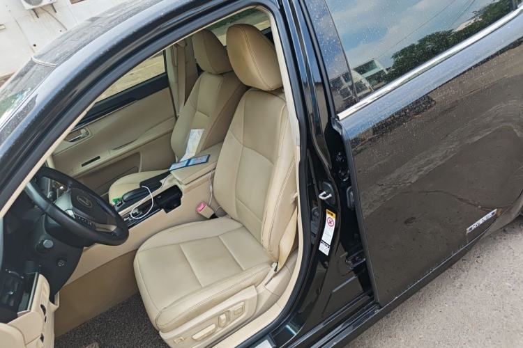 Used Lexus ES 2014 300h Elite Edition Left Front Seat