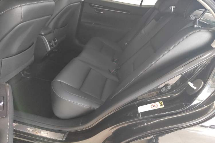 Used Lexus ES 2014 250 Elite Edition Left Rear Seat