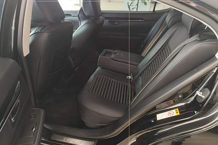Used Lexus ES 2014 250 Elite Edition Left Rear Seat