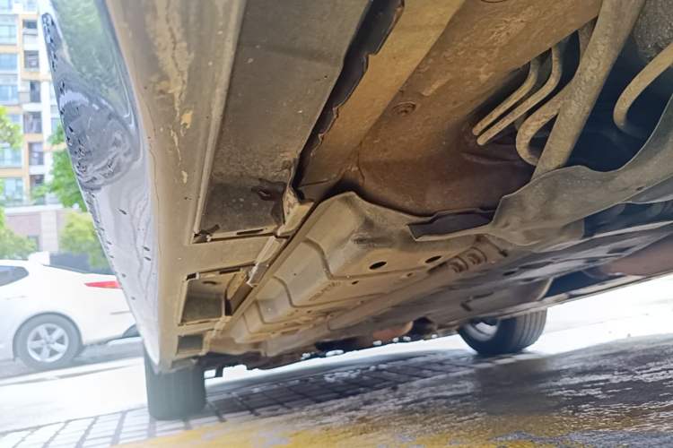 Used Lexus ES 2014 300h Elite Edition Left Side Sill