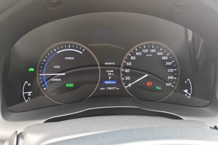 Used Lexus ES 2014 300h Elite Edition Odometer Close Up