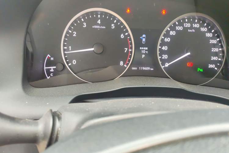 Used Lexus ES 2014 250 Elite Edition Odometer Close Up