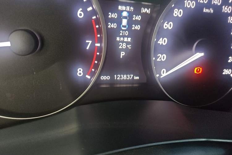 Used Lexus ES 2014 250 Elite Edition Odometer Close Up
