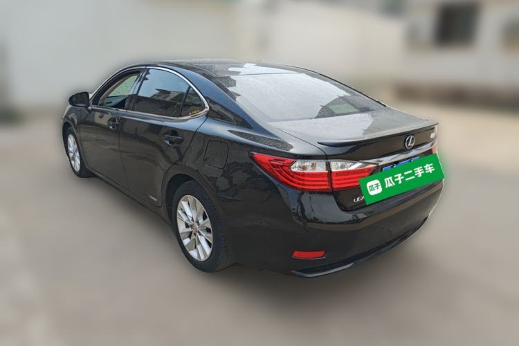 Used Lexus ES 2014 300h Elite Edition Rear Left 45 Deg