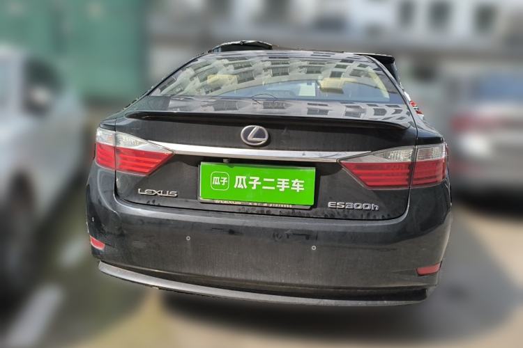 Used Lexus ES 2014 300h Elite Edition Rear