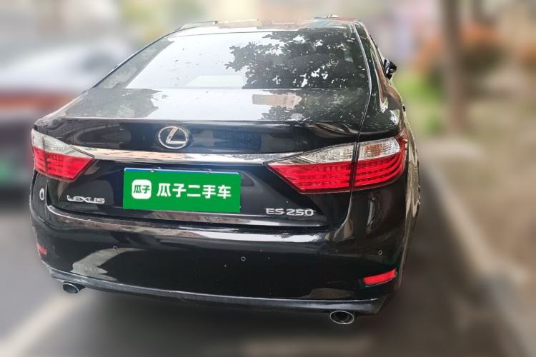 Used Lexus ES 2014 250 Elite Edition Rear