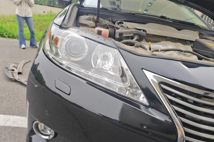 Used Lexus ES 2014 300h Elite Edition Right Front Headlight