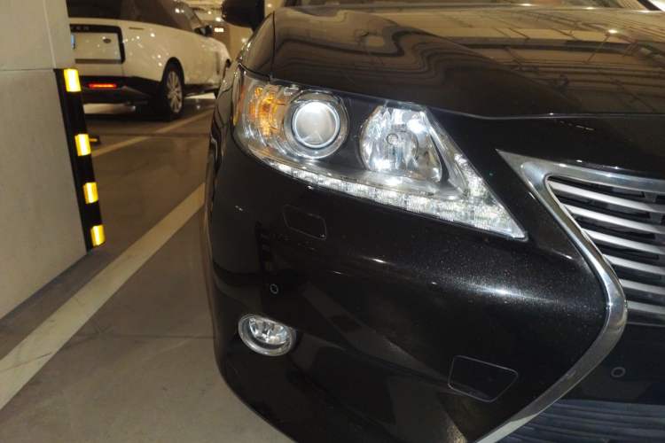 Used Lexus ES 2014 300h Elite Edition Right Front Headlight