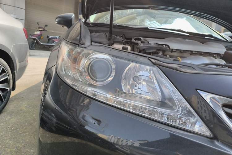 Used Lexus ES 2014 300h Elite Edition Right Front Headlight