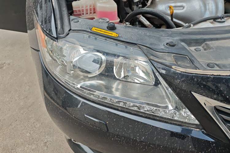 Used Lexus ES 2014 300h Elite Edition Right Front Headlight