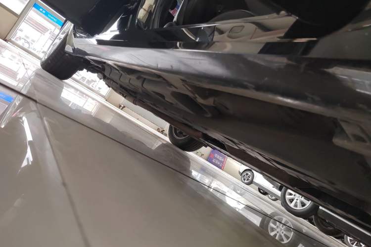 Used Lexus ES 2014 250 Elite Edition Right Side Sill