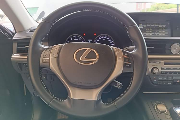 Used Lexus ES 2014 250 Elite Edition Steering Wheel