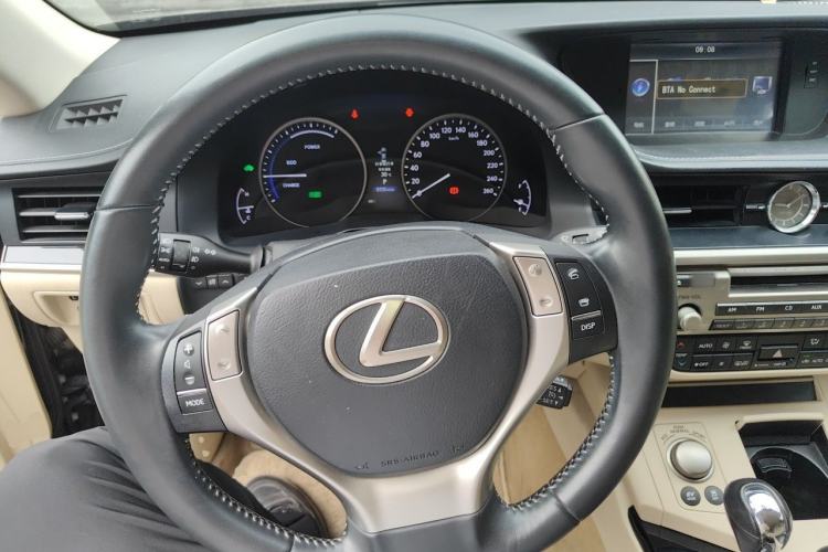 Used Lexus ES 2014 300h Elite Edition Steering Wheel