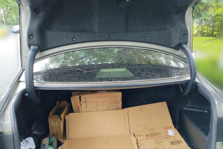 Used Lexus ES 2014 300h Elite Edition Trunk