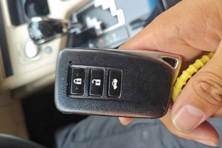 Used Lexus ES 2014 300h Elite Edition Vehicle Key