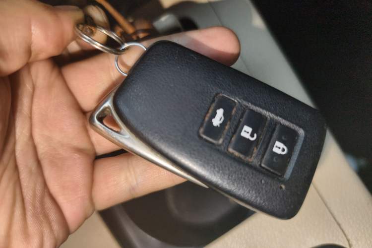 Used Lexus ES 2014 300h Elite Edition Vehicle Key