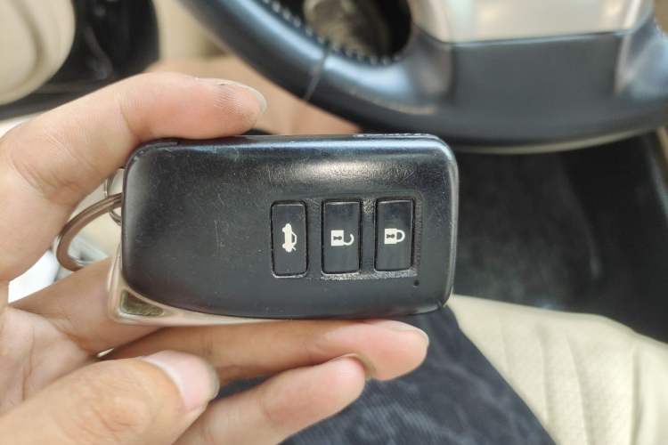 Used Lexus ES 2014 300h Elite Edition Vehicle Key