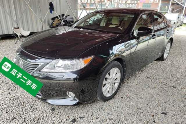 Used Lexus ES 2014 300h Elite Edition