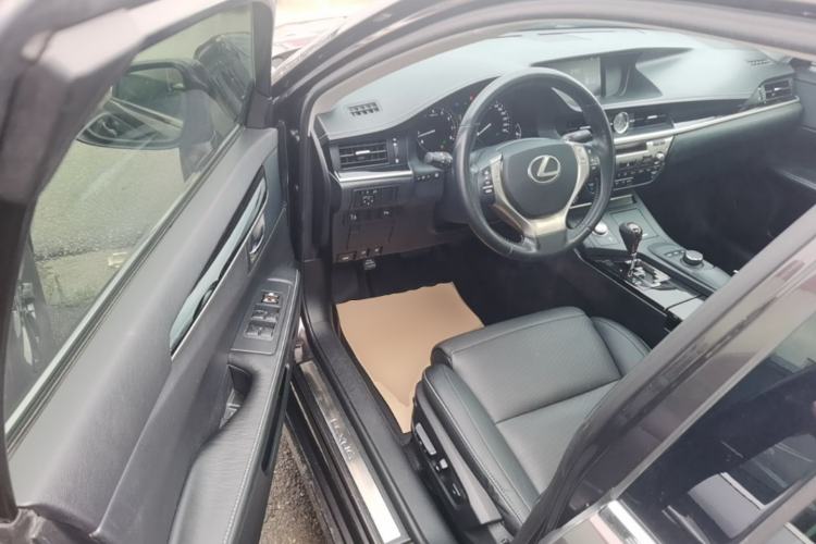 Used Lexus ES 2014 250 Elite Edition Driver Seat