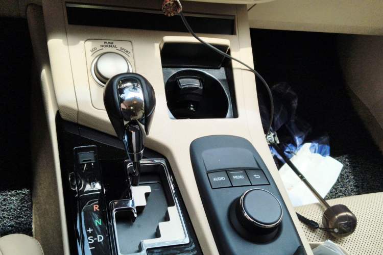 Used Lexus ES 2014 250 Elite Edition Gear Lever