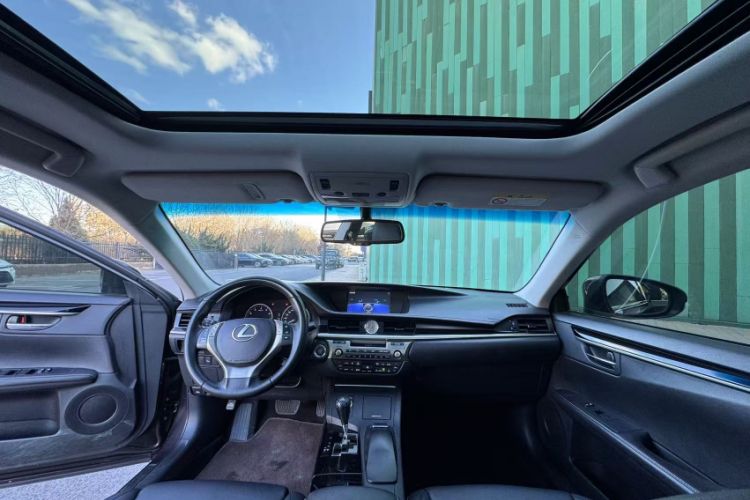 Used Lexus ES 2014 250 Elite Edition Interior 3