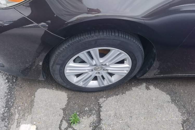 Used Lexus ES 2014 250 Elite Edition Left Front Wheel Hub