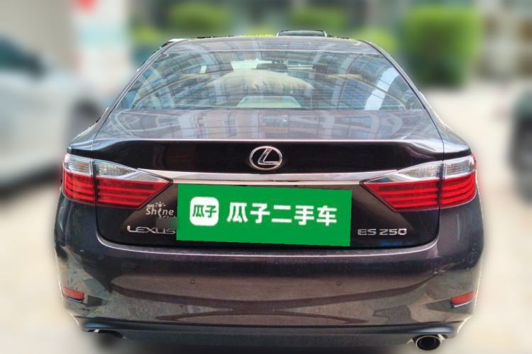 Used Lexus ES 2014 250 Elite Edition Rear