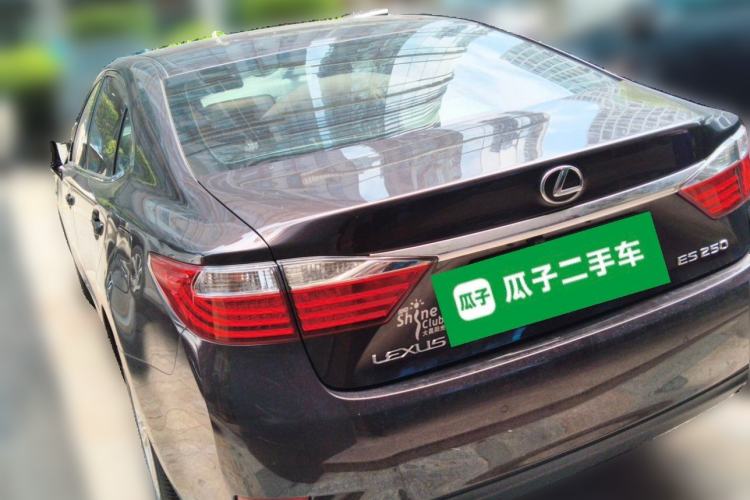 Used Lexus ES 2014 250 Elite Edition Rear Left 45 Deg
