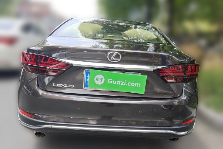 Used Lexus ES 2014 250 Elite Edition Rear