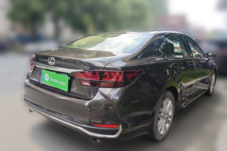Used Lexus ES 2014 250 Elite Edition Rear Right 45 Deg