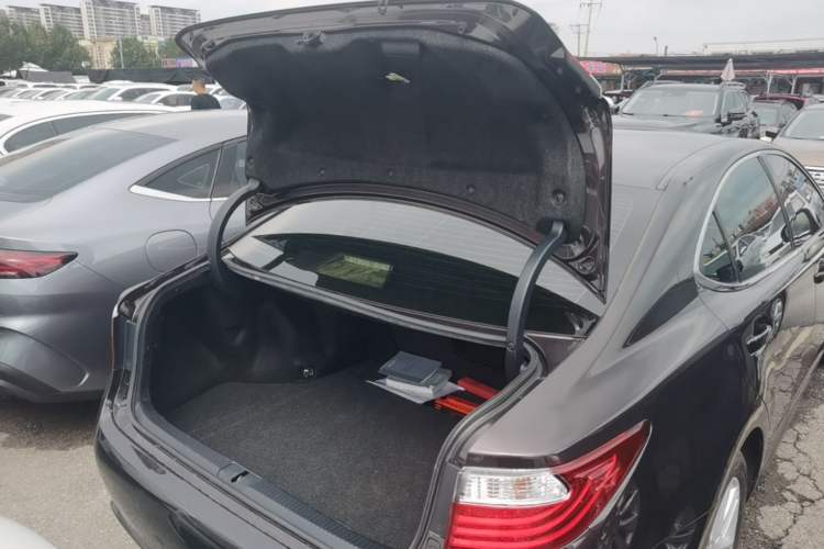 Used Lexus ES 2014 250 Elite Edition Trunk