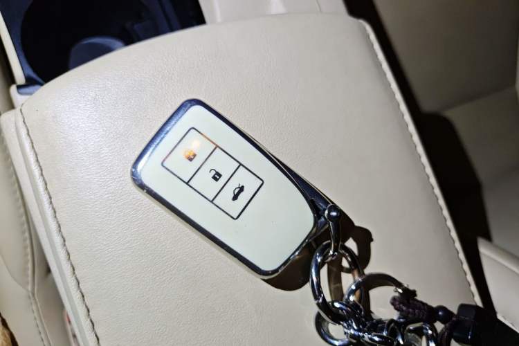 Used Lexus ES 2014 300h Elite Edition Vehicle Key