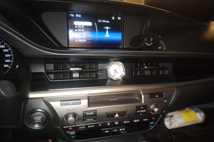 Used Lexus ES 2014 250 Elite Edition Audio And AC Panel